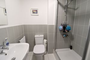 EN-SUITE- click for photo gallery